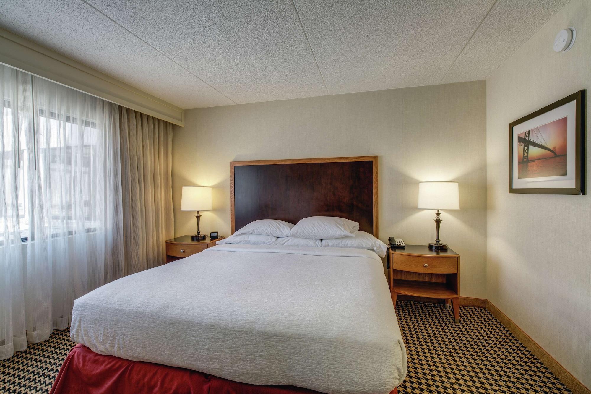 Embassy Suites By Hilton Detroit Metro Airport Romulus Exterior photo