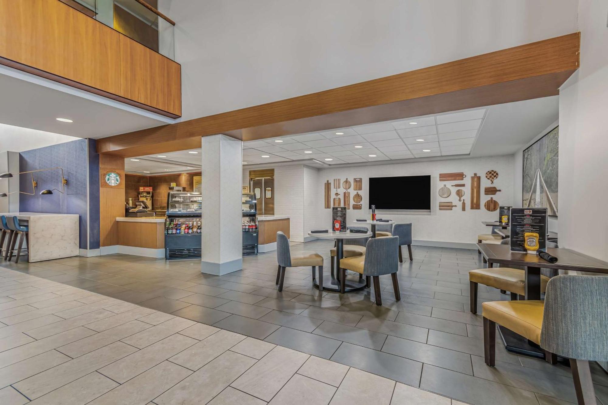 Embassy Suites By Hilton Detroit Metro Airport Romulus Exterior photo