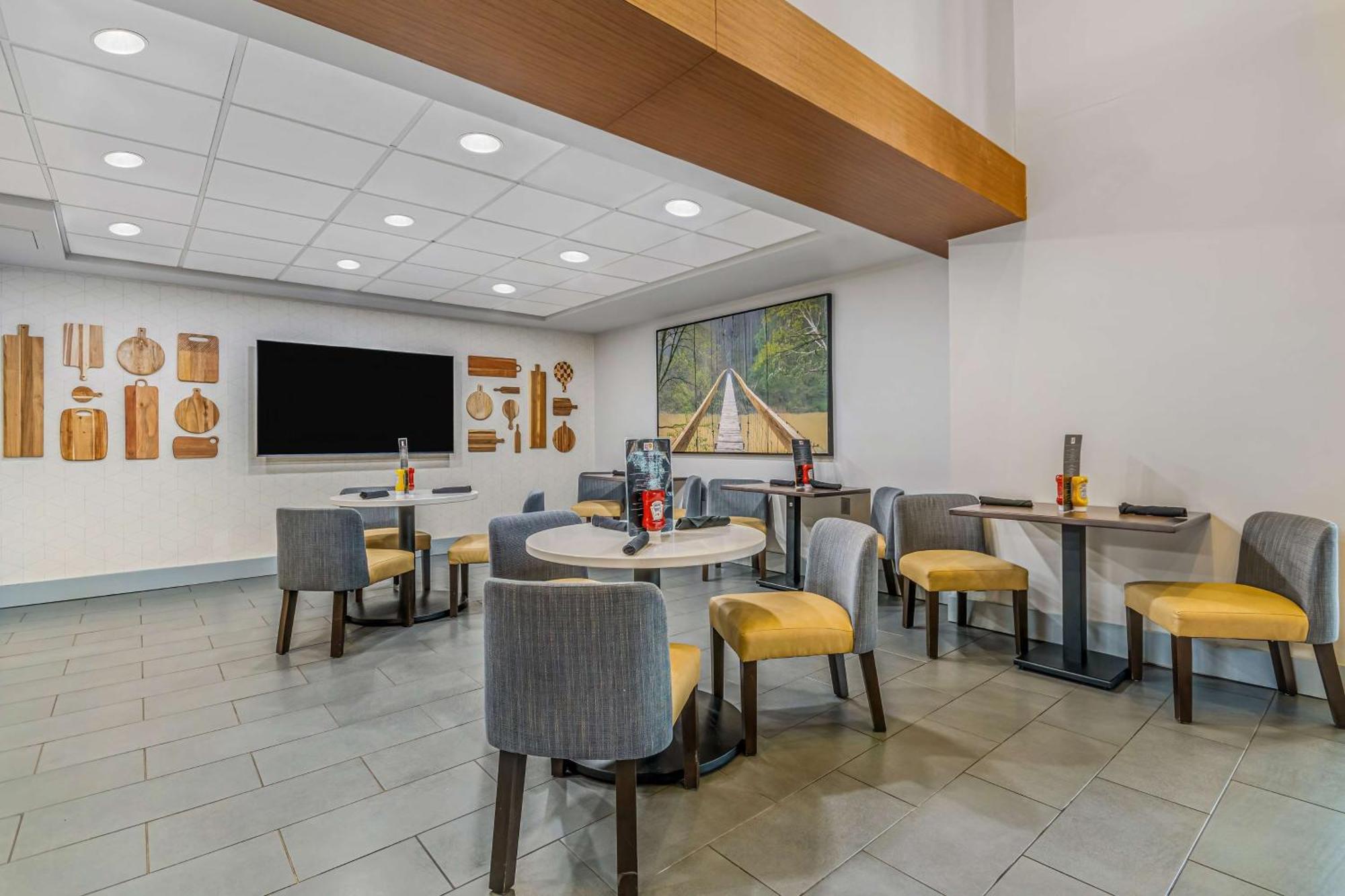 Embassy Suites By Hilton Detroit Metro Airport Romulus Exterior photo